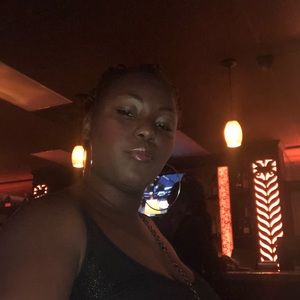 Meet your Posher, Kira